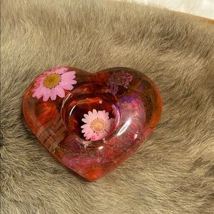 Heart-Shaped Pink Floral Resin Art Piece for tea light candles